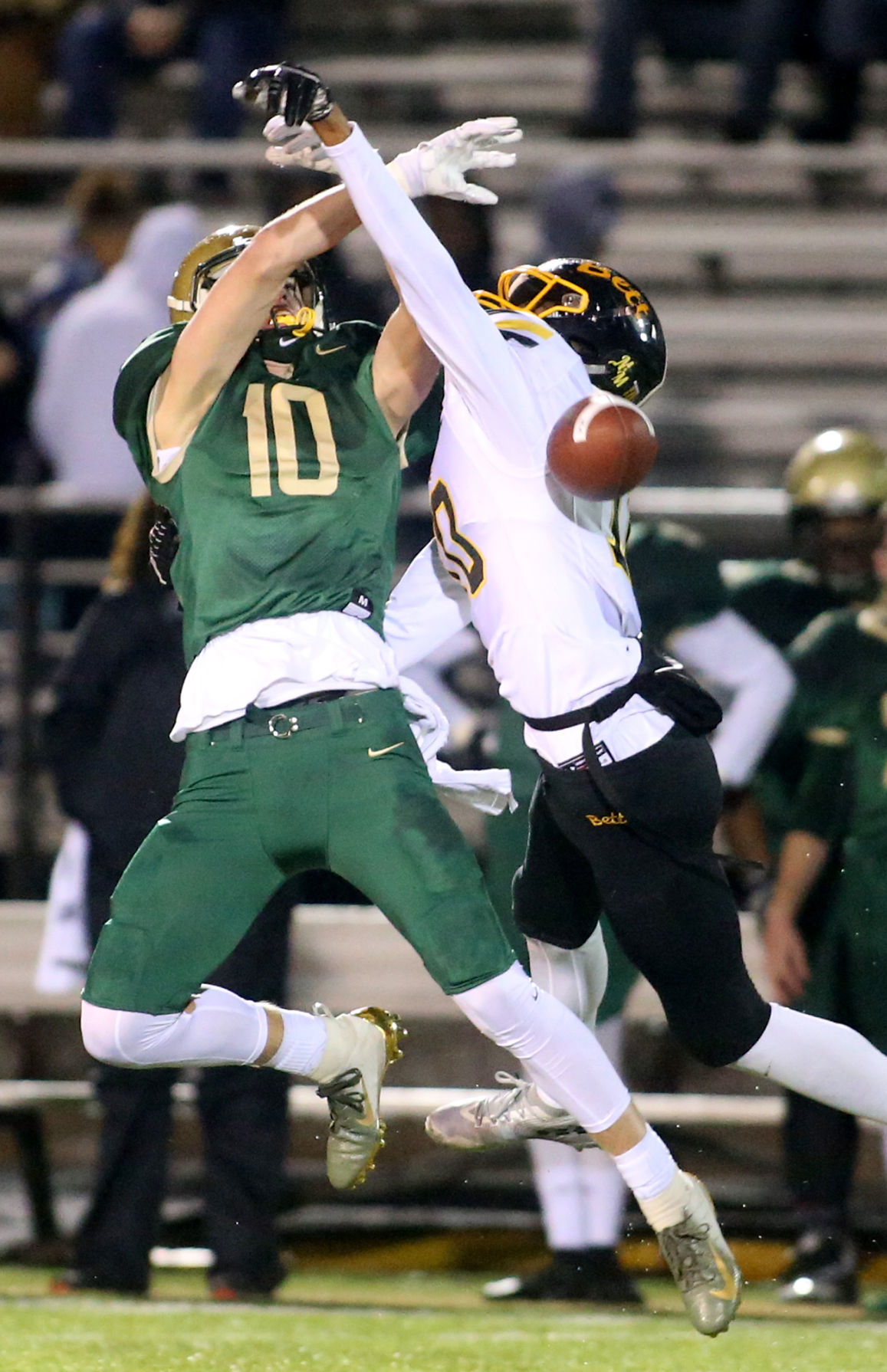 110218-Bett-ICWest-Playoffs-005